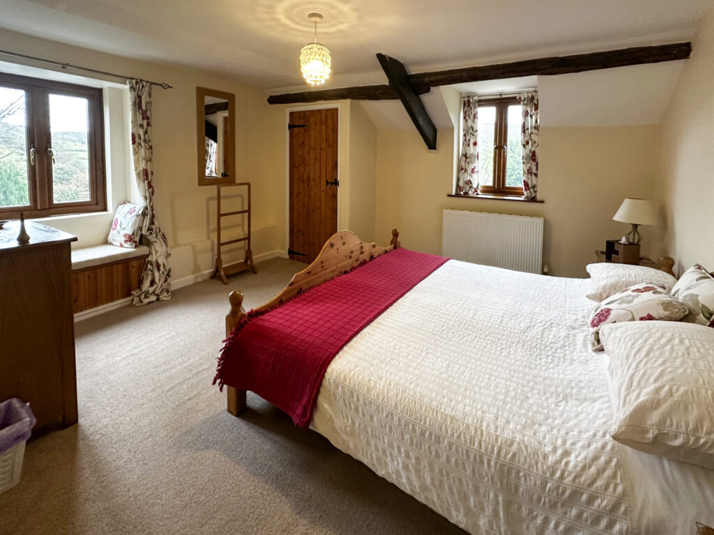 Master Bedroom, En-suite, dual aspect, room with a view, Basel Cottage, Brecon Beacons, Llandovery, Carmarthenshire, Wales, Super-King size bed